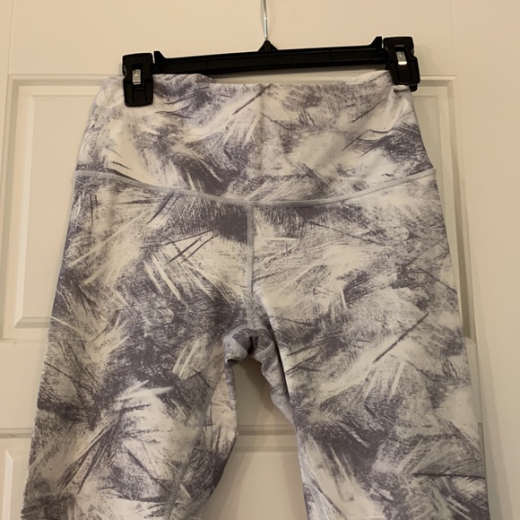 Lululemon 7/8 Leggings - Picture 2 of 3